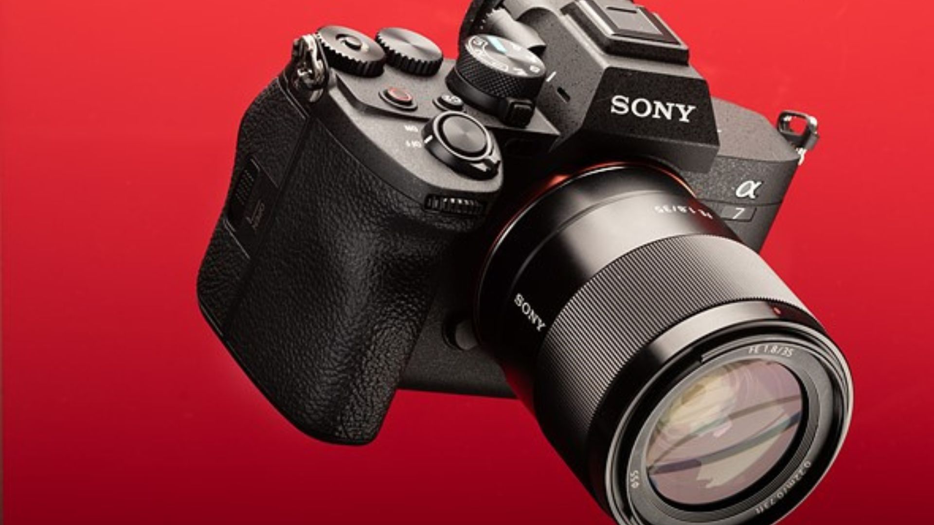A Sony Alpha 7 IV, the best camera to take photography